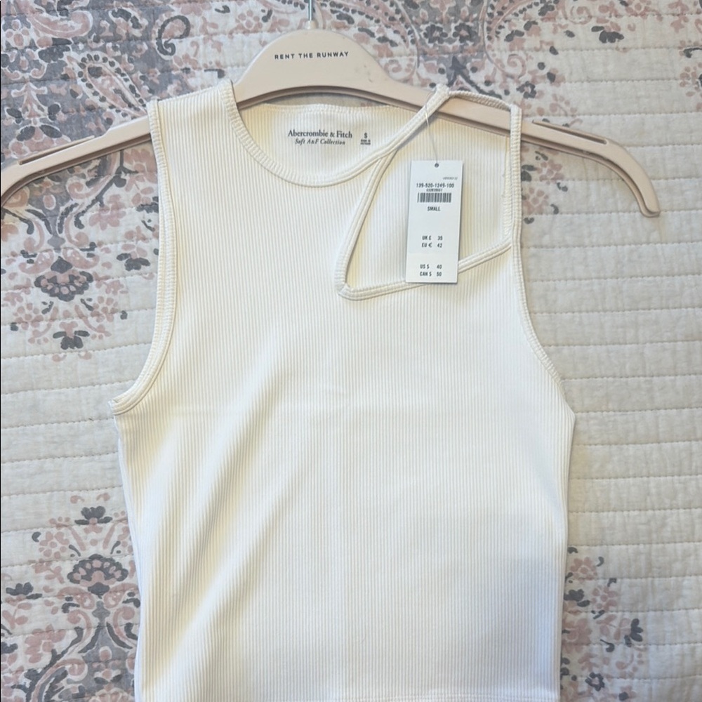Abercrombie & Fitch Cream Fitted Sleeveless Tank Top
